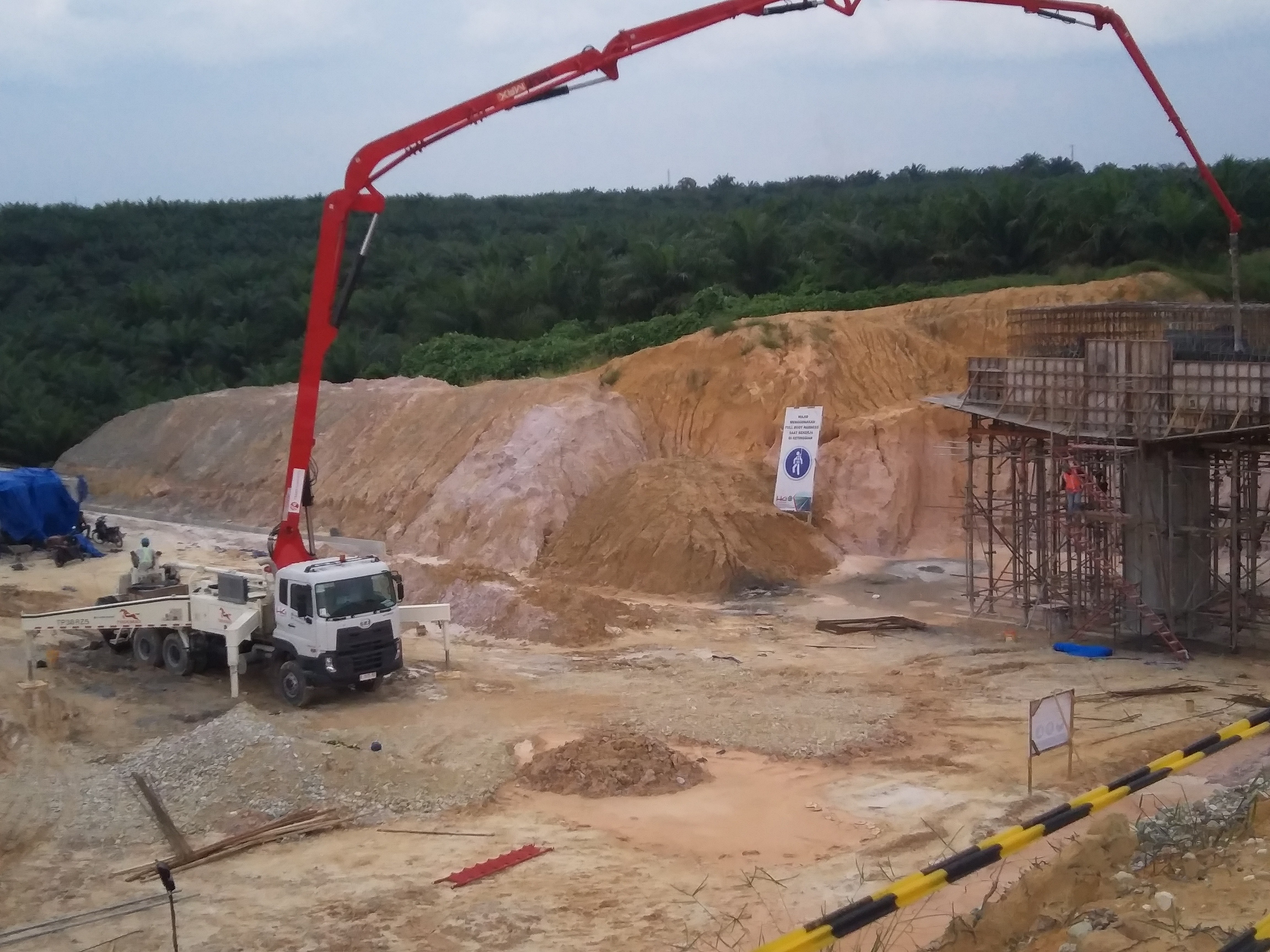 泵車(chē) 泵車(chē)