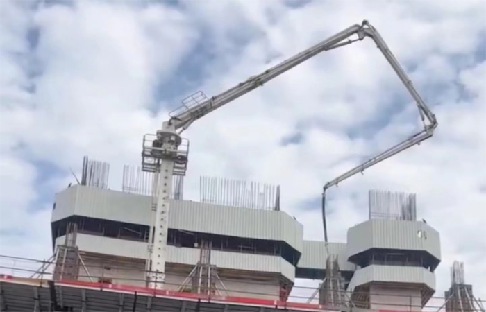 內(nèi)爬布料機 內(nèi)爬布料機