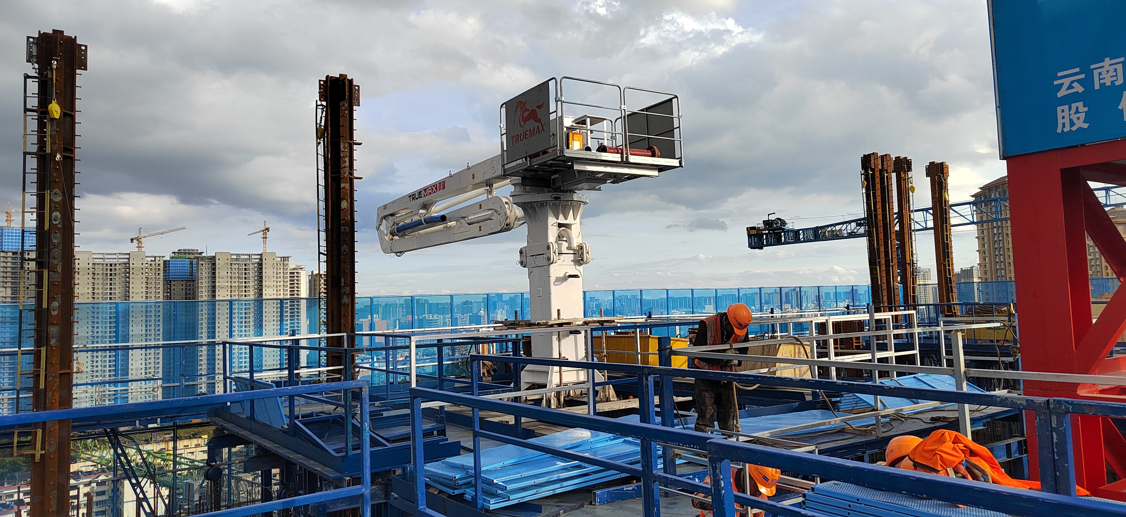 液壓布料機(jī) 液壓布料機(jī)